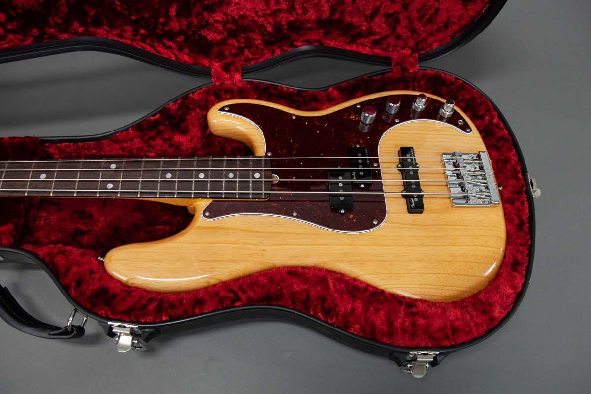 web_Bass_BK_RD_FenderPBass_2020_27