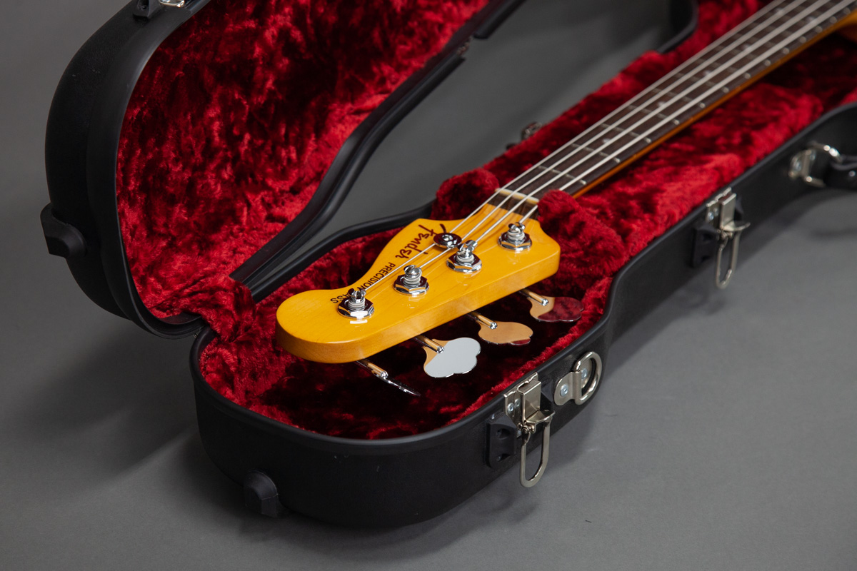 web_Bass_BK_RD_FenderPBass_2020_25