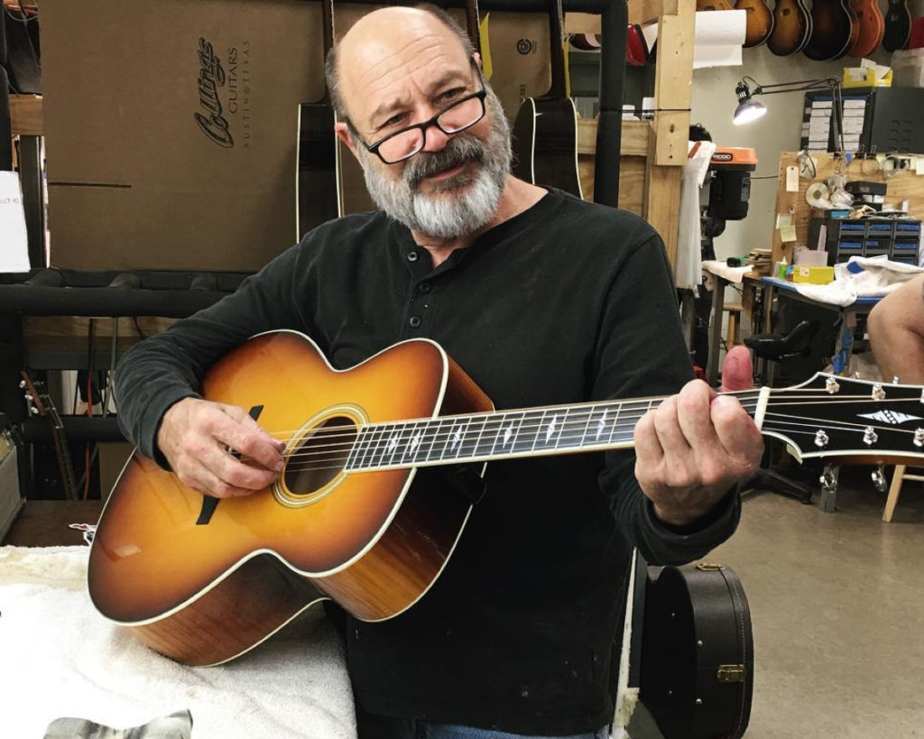 Intrekking redden opslaan Collings Guitars : A Lifetime, An Eternity, A Legend of Luthier | Calton  Cases