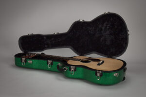 Martin 000/OM Acoustic Guitar Hard Case